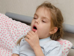 Как и чем лечить горловой кашель у ребенка?