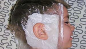 Как правильно поставить компресс на ухо с камфорным маслом?