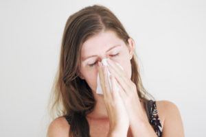 Заложен нос: как лечить в домашних условиях без вреда?