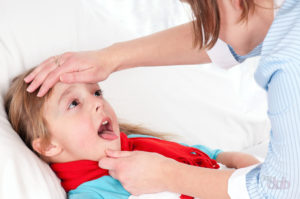 Часто болит горло у ребенка: что делать?
